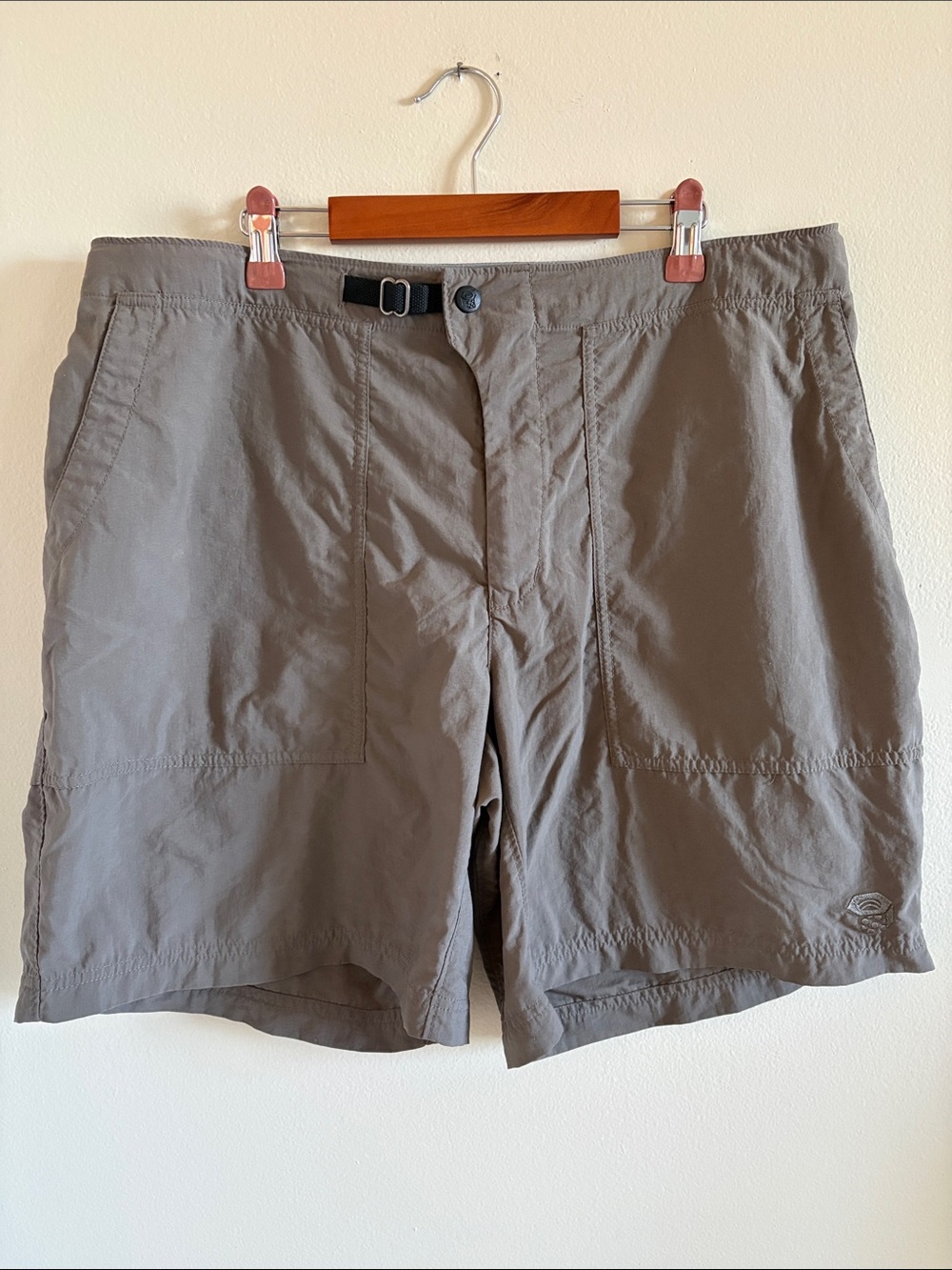 Mountain Hardwear Belted Hiking Shorts Men's Large OM1880